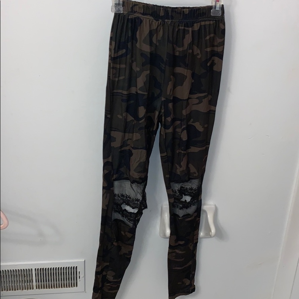 Camo Lace Knee cut out Leggings